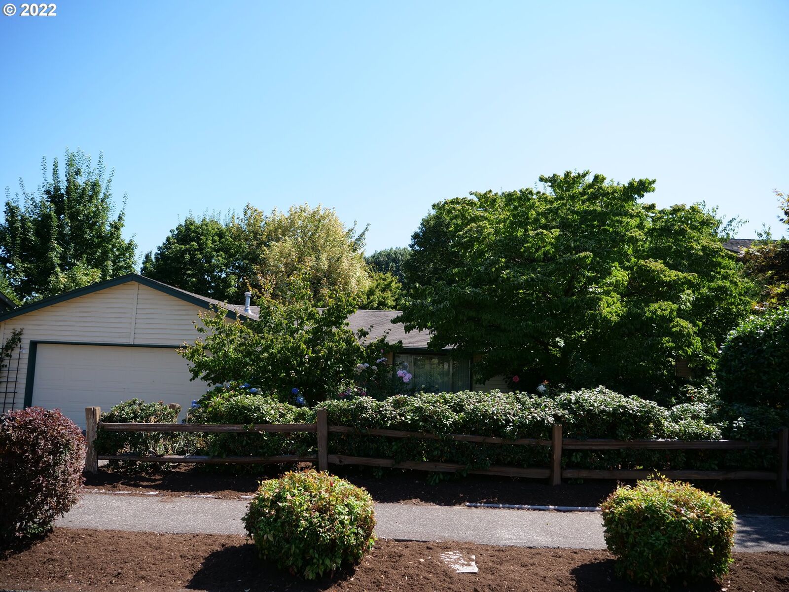 Property Photo: 12160 SW 127th Ave OR 97223