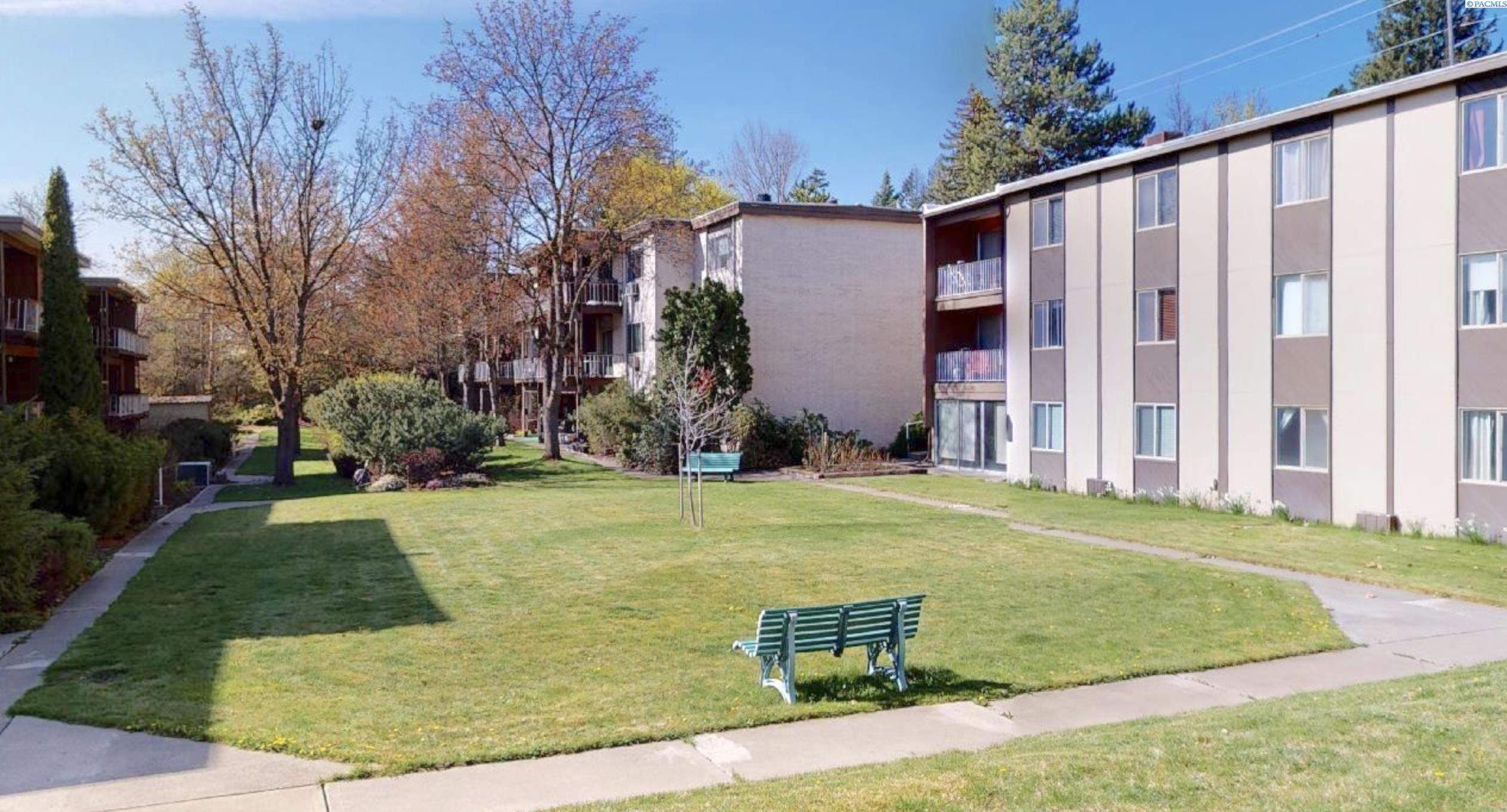 Property Photo: 1220 NW State St #16 WA 99163