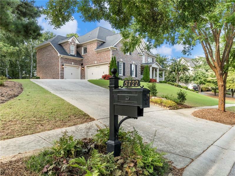 Property Photo: 5722 Allee Way GA 30517