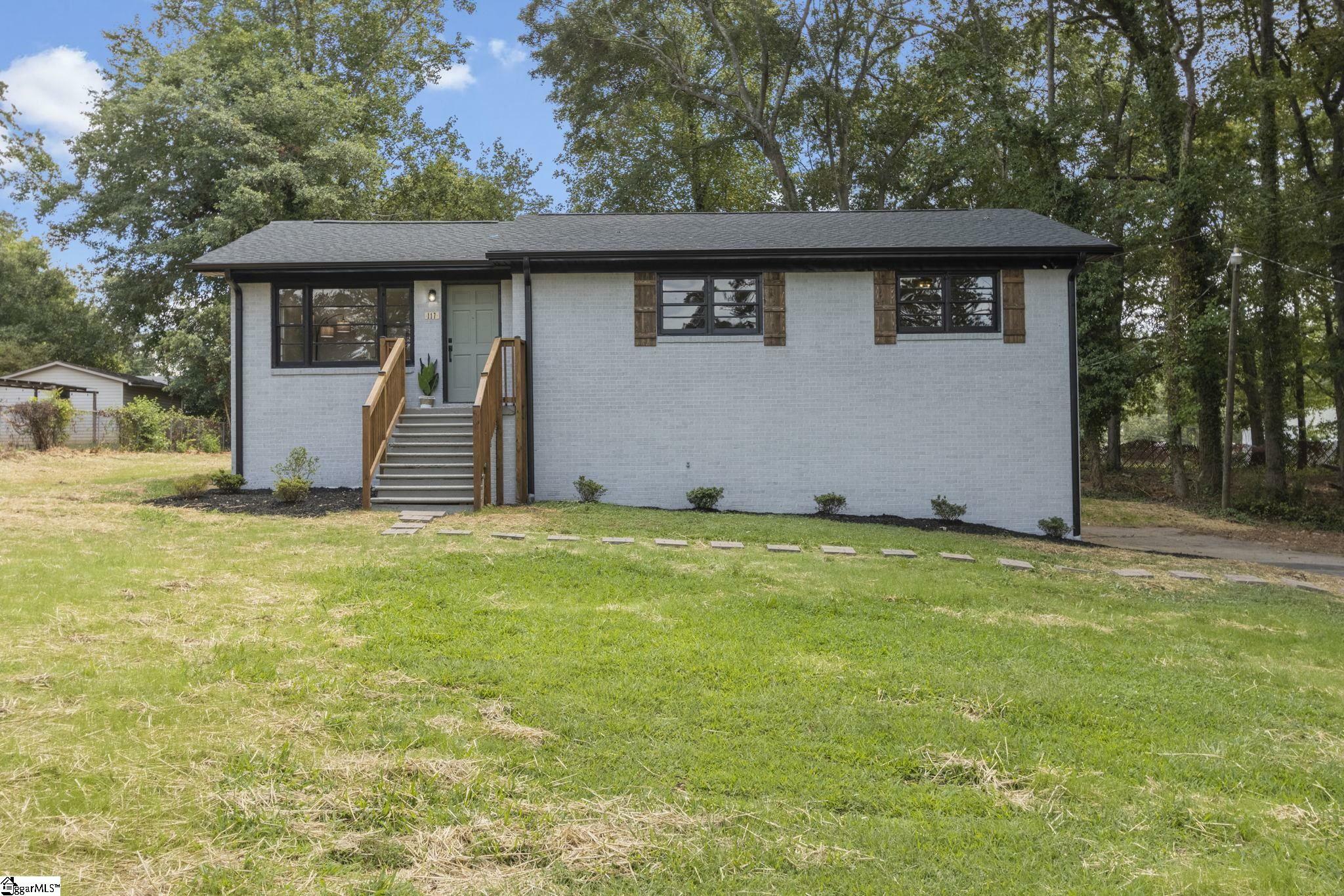 Property Photo:  117 Woodley Road  SC 29306 