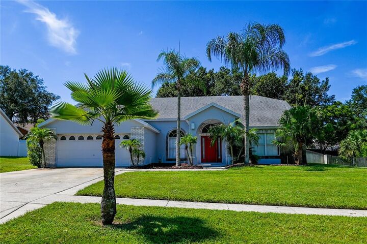 Property Photo:  14818 Spruce Pine Lane  FL 34711 