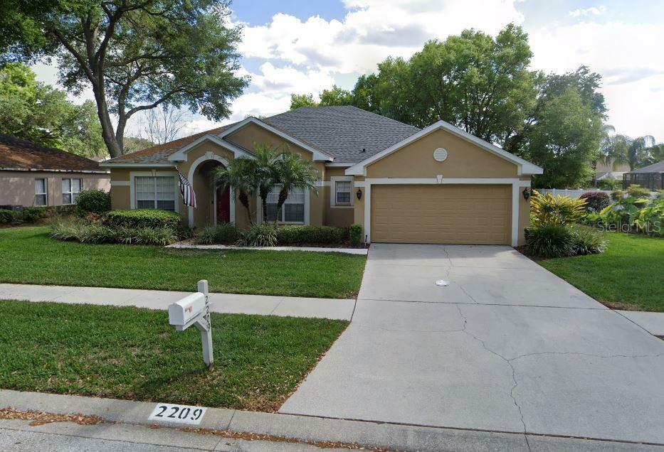 Property Photo:  2209 Mountain Meadow Way  FL 33594 