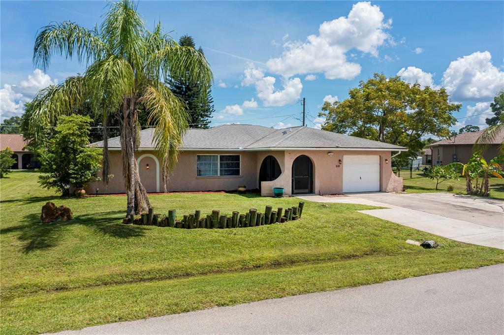 Property Photo:  515 Crandall Street NW  FL 33952 