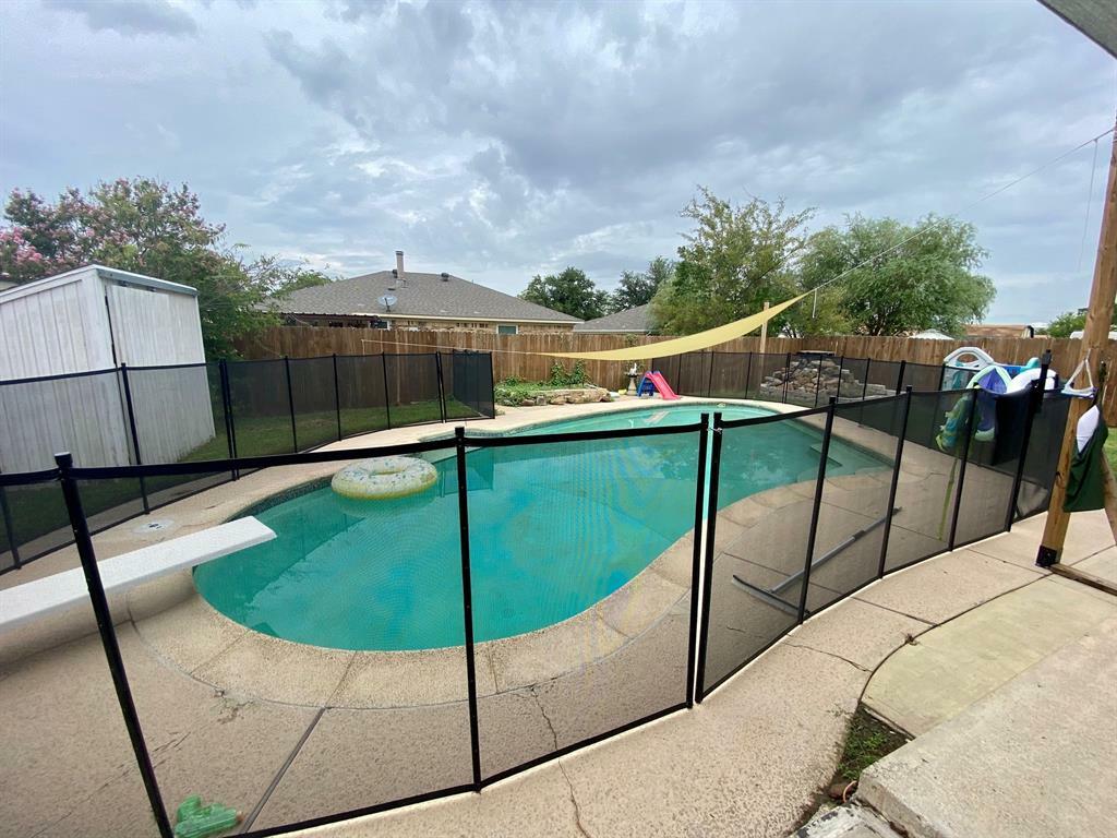 Property Photo:  424 Cole Avenue  TX 76179 