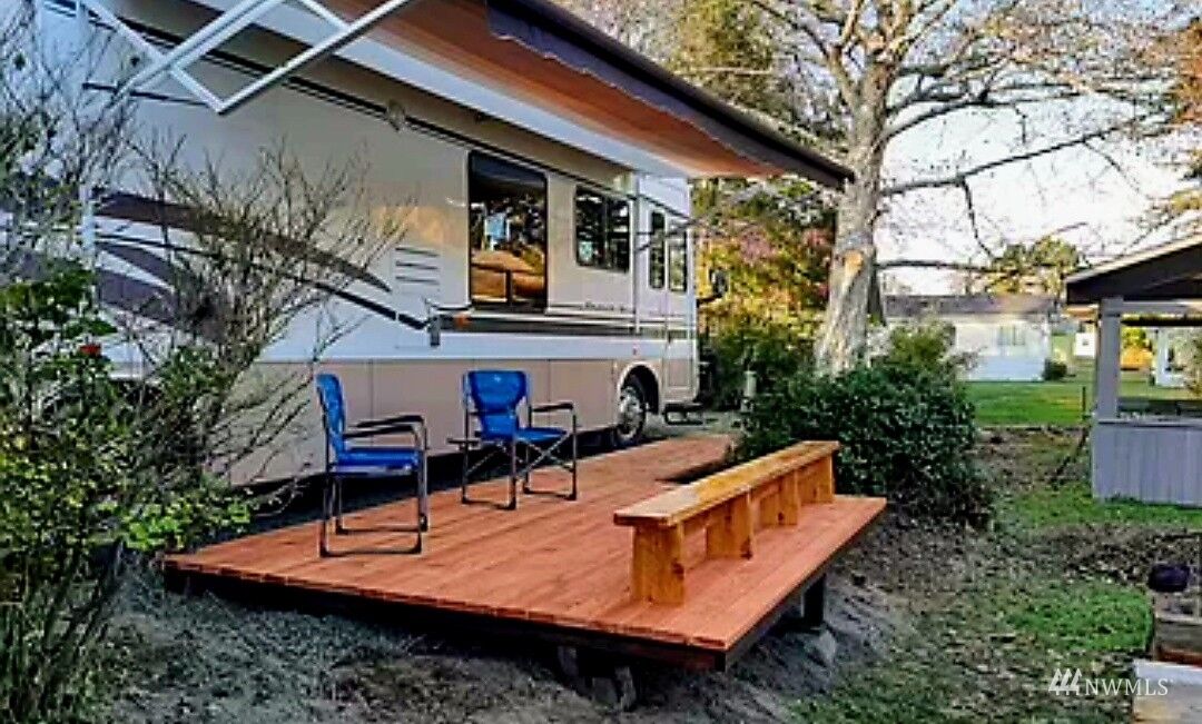 Property Photo:  1666 First Avenue  WA 98547 