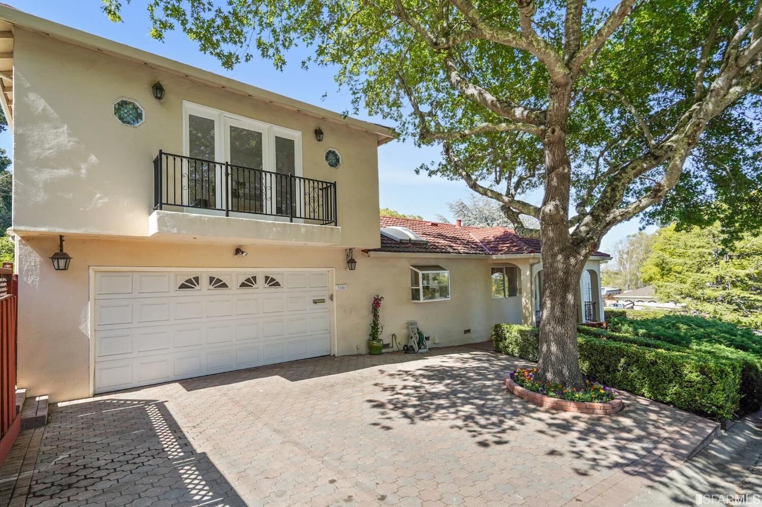 Property Photo:  3106 Parkdale Way  CA 94061 