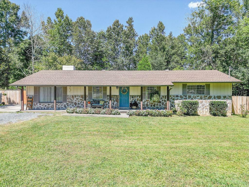 Property Photo:  160 Pinebrook Drive  GA 30740 