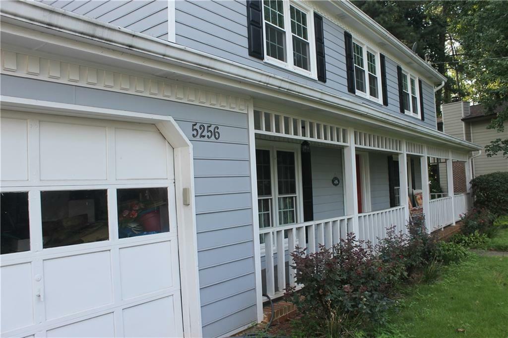 Property Photo: 5256 Ashford Court SW GA 30047