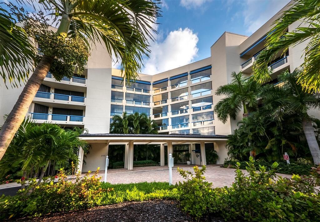 Property Photo:  2120 Harbourside Drive 651  FL 34228 