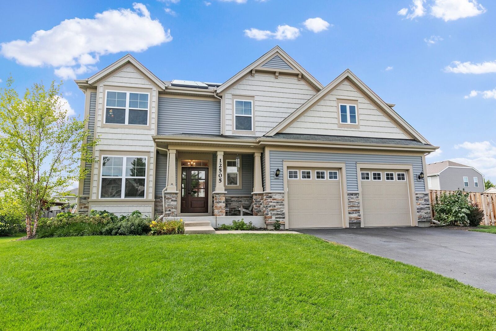 Property Photo:  12505 Carver Lane  IL 60142 