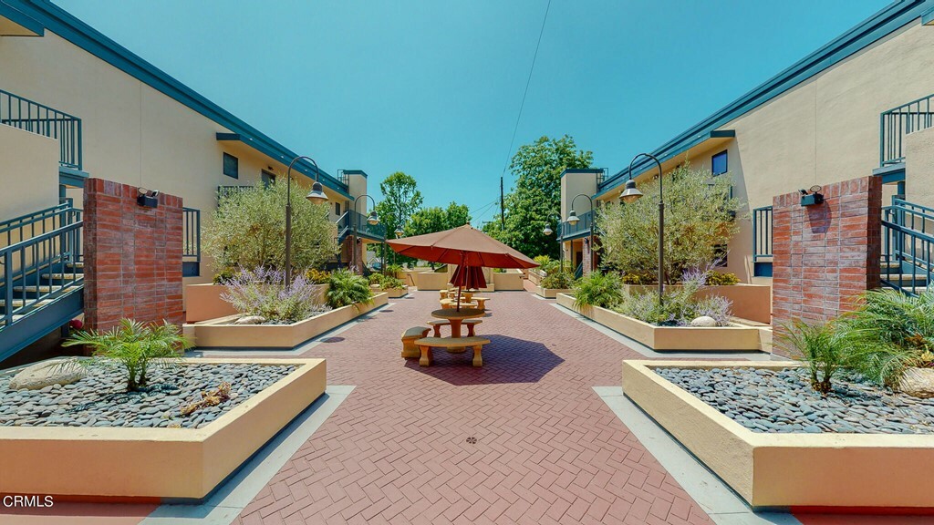 Property Photo: 909 El Centro Street 106 CA 91030