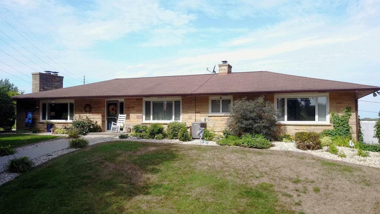 Property Photo: 1920 Townhall Rd WI 53511