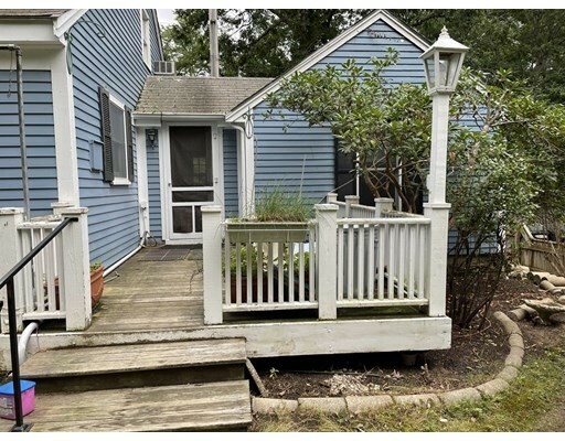 Property Photo: 633 Main St MA 02050