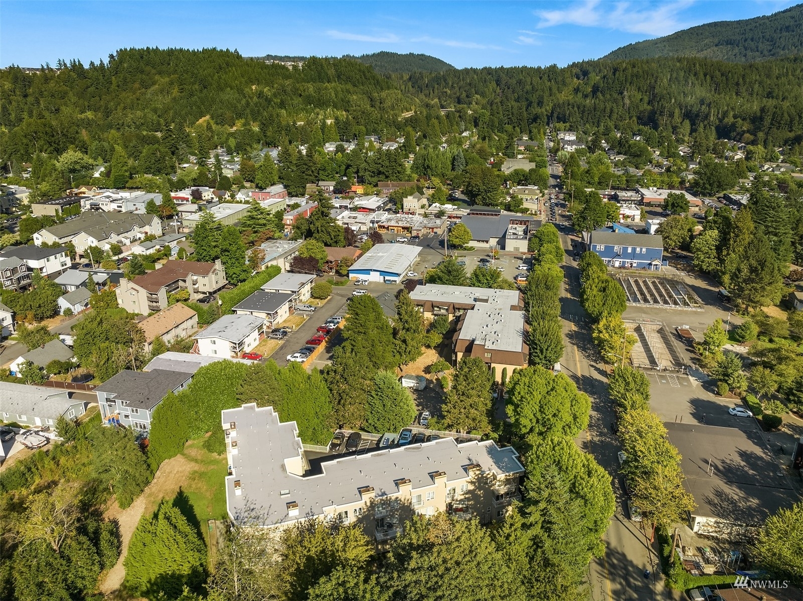 Property Photo: 140 W Sunset Way 5 WA 98027