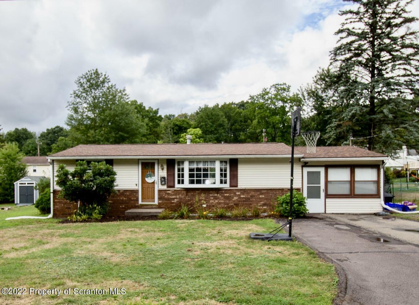 Property Photo:  407 Haven Lane  PA 18411 