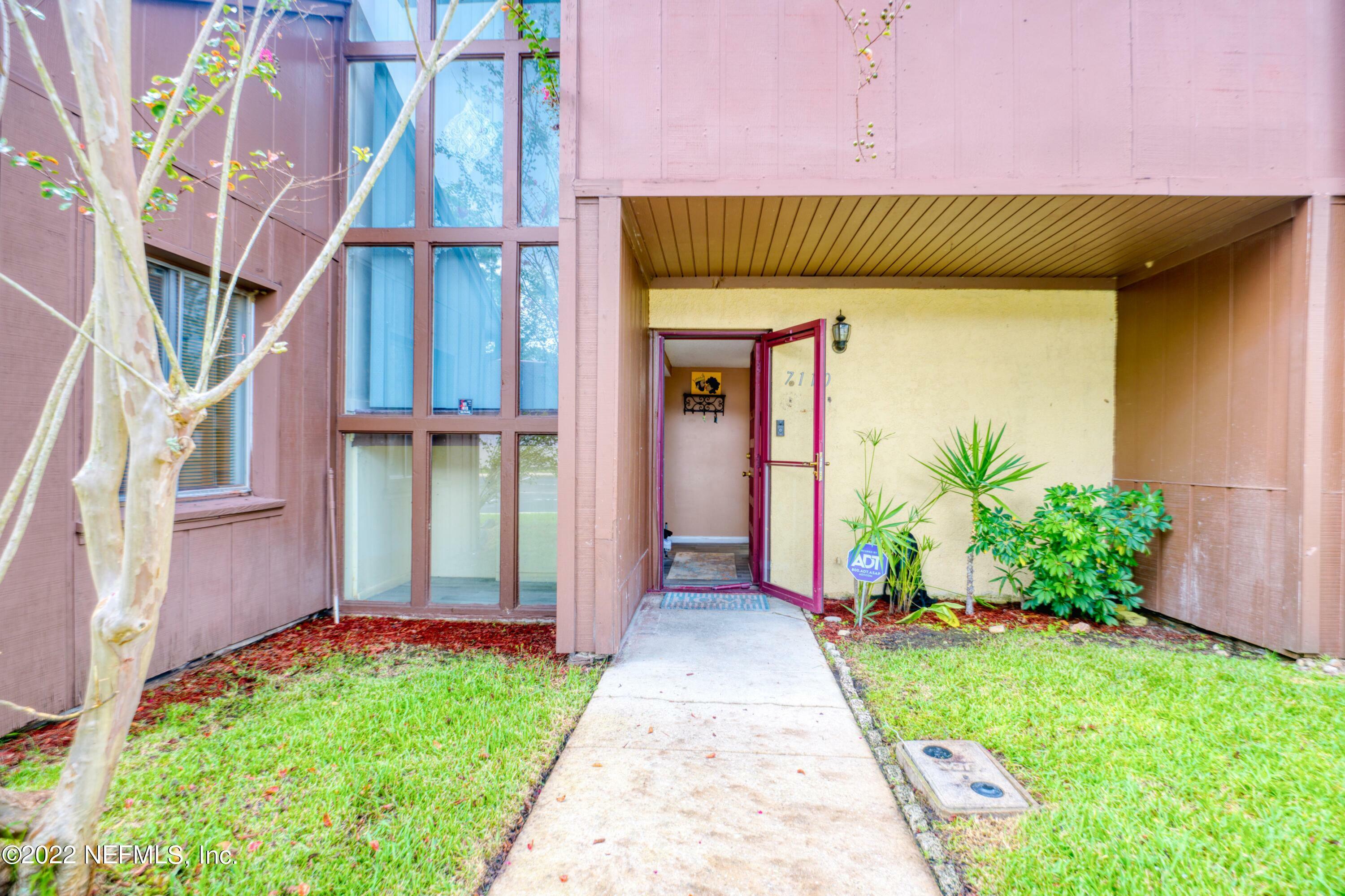 Property Photo:  7110 Cypress Cove Road 52  FL 32244 