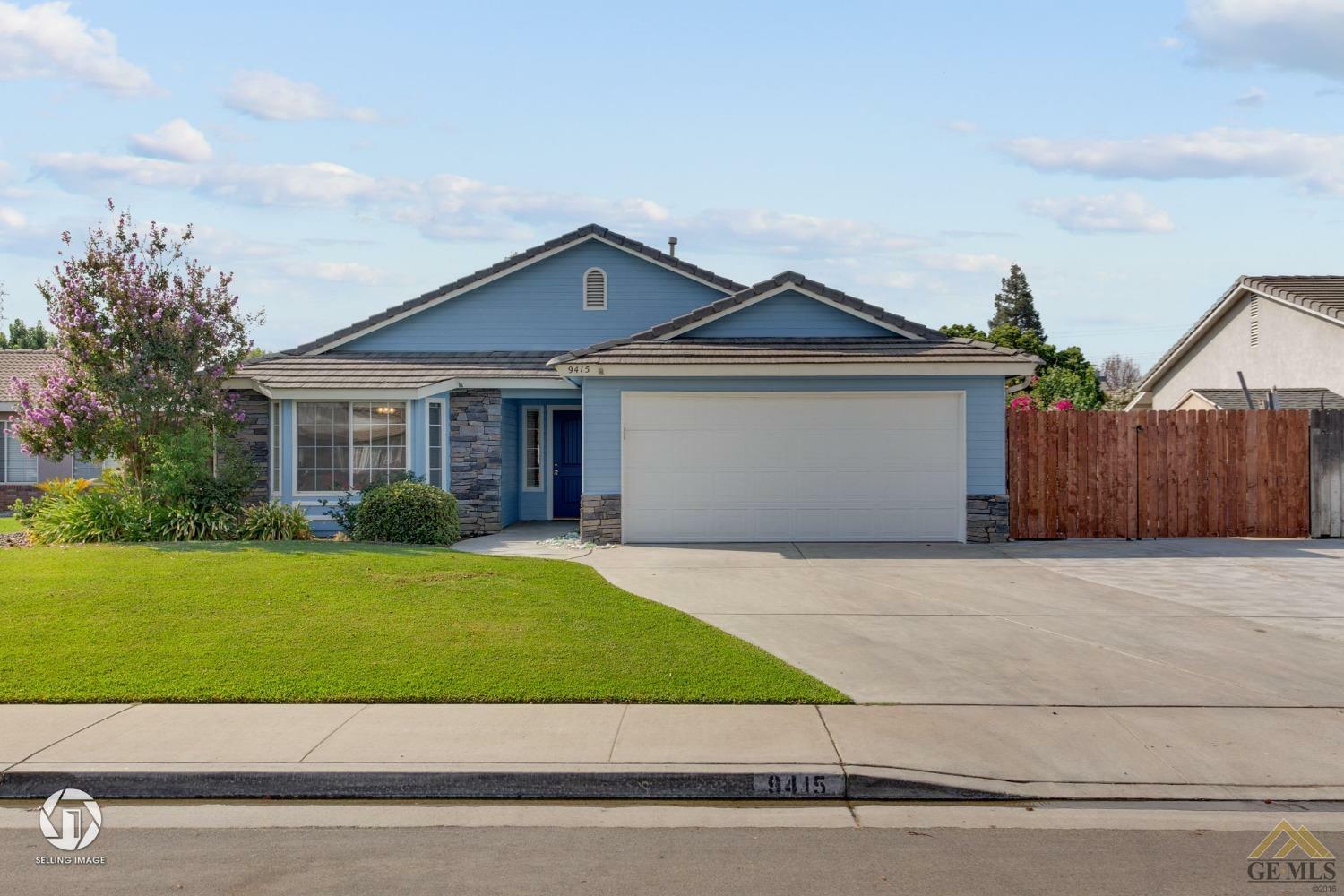 Property Photo:  9415 Tampico Court  CA 93312 