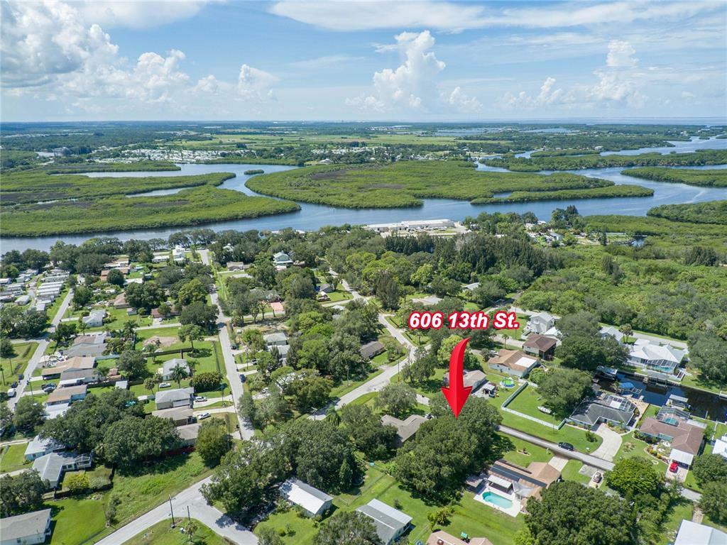 Property Photo:  606 13th Street SW  FL 33570 