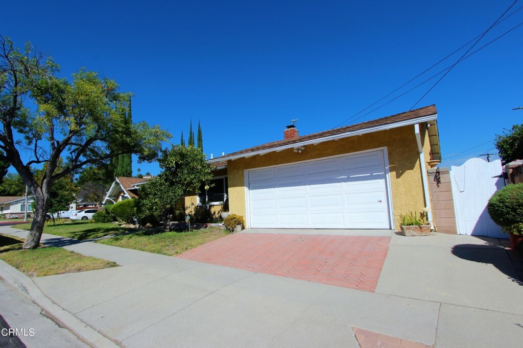 Property Photo:  24241 Kittridge Street  CA 91307 