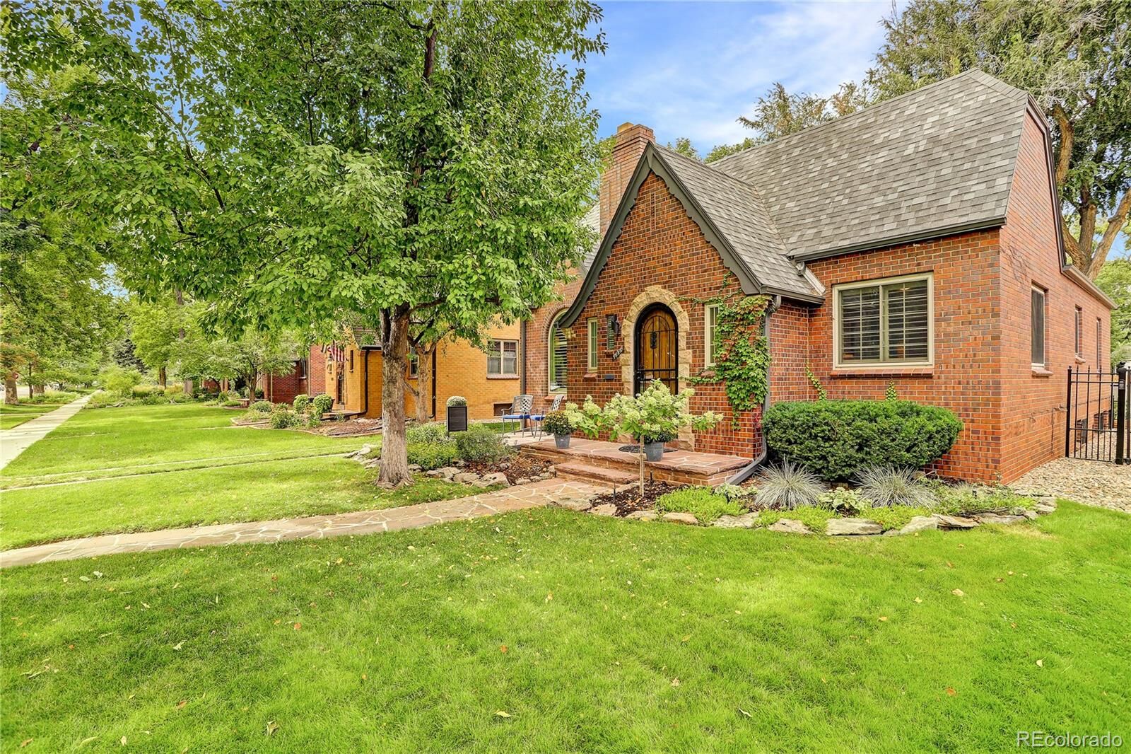 Property Photo:  1685 Oneida Street  CO 80220 