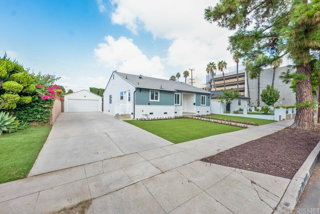 Property Photo:  8151 Etiwanda Avenue  CA 91335 