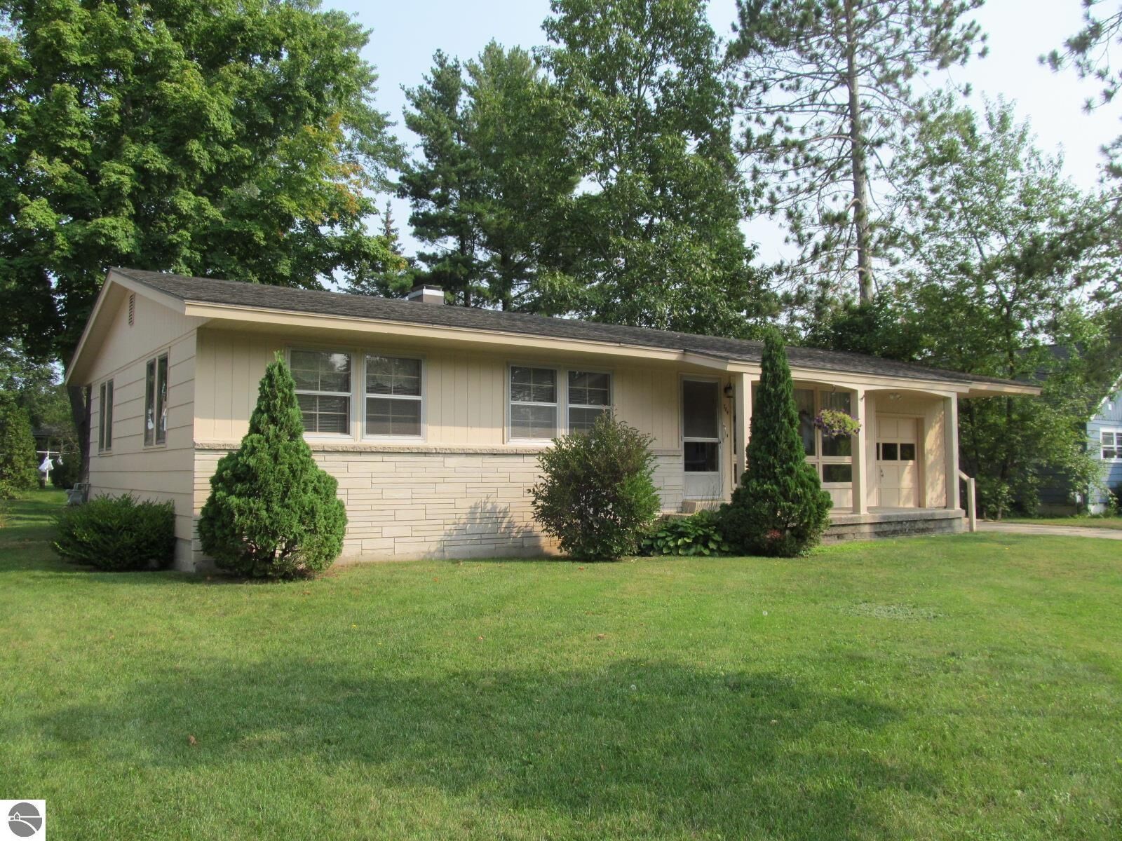 Property Photo:  704 Sunset Lane  MI 49601 