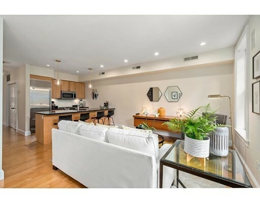 Property Photo:  291 Shawmut Avenue 2  MA 02118 