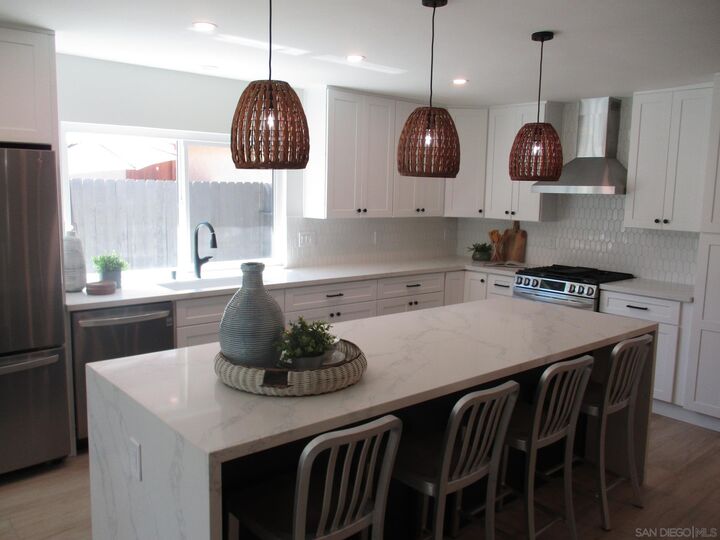 Property Photo:  141 Solace Court  CA 92024 