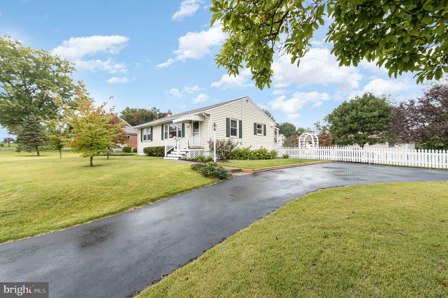 Property Photo:  5148 Ridgeview Drive  PA 17112 