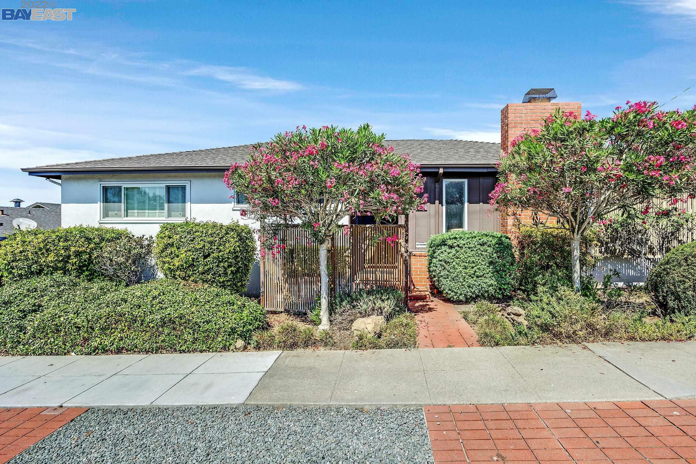Property Photo:  2588 East Ave  CA 94541 