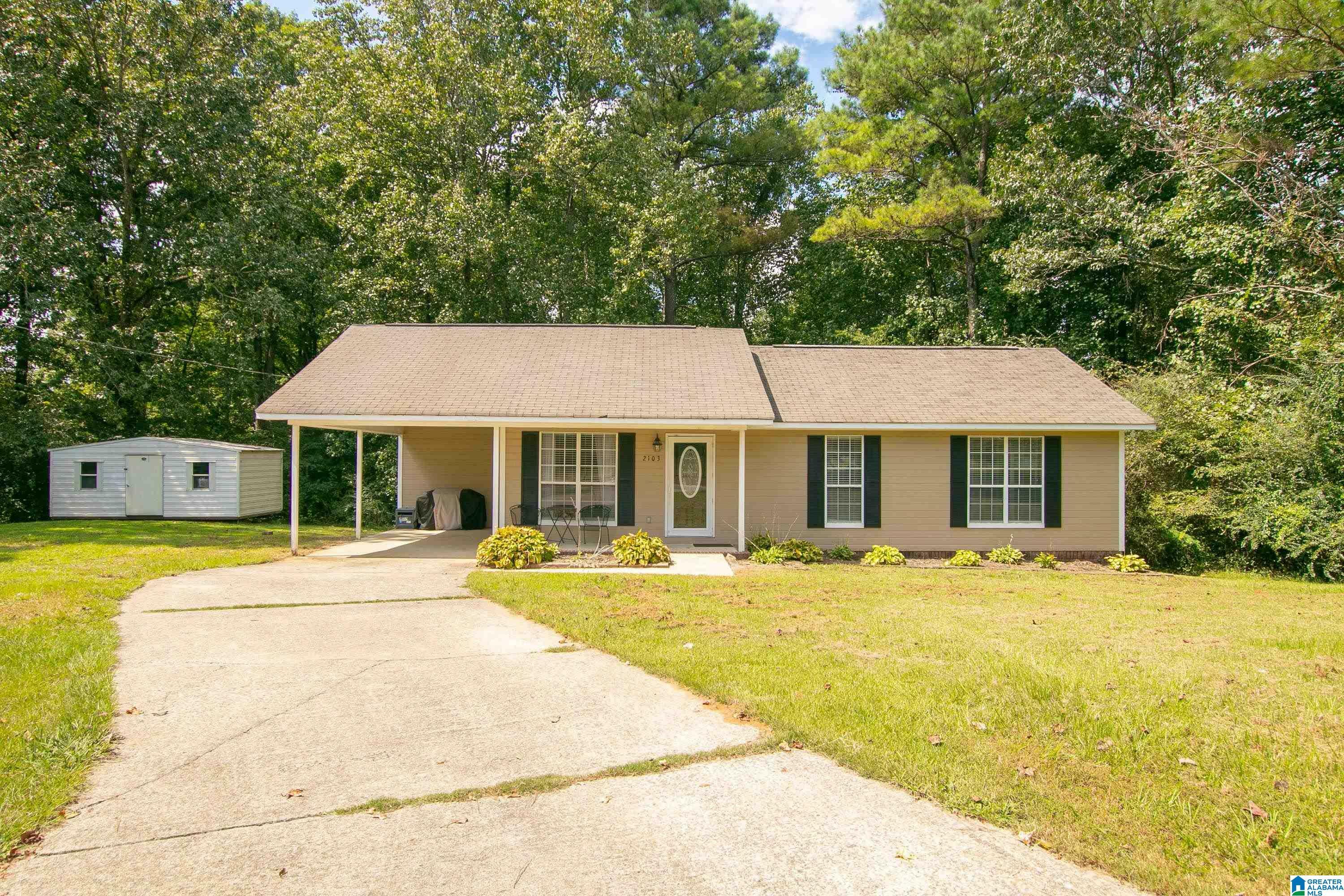 Property Photo:  2103 Sardis Road  AL 35071 