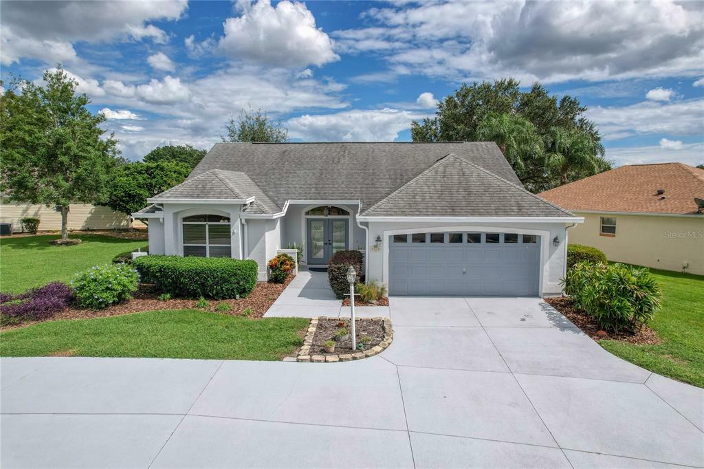 Property Photo:  1028 Soledad Way  FL 32159 