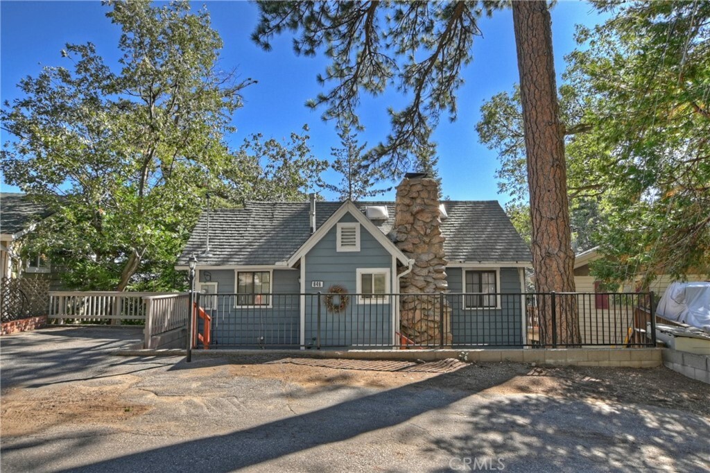 Property Photo:  649 Virginia Court  CA 92352 