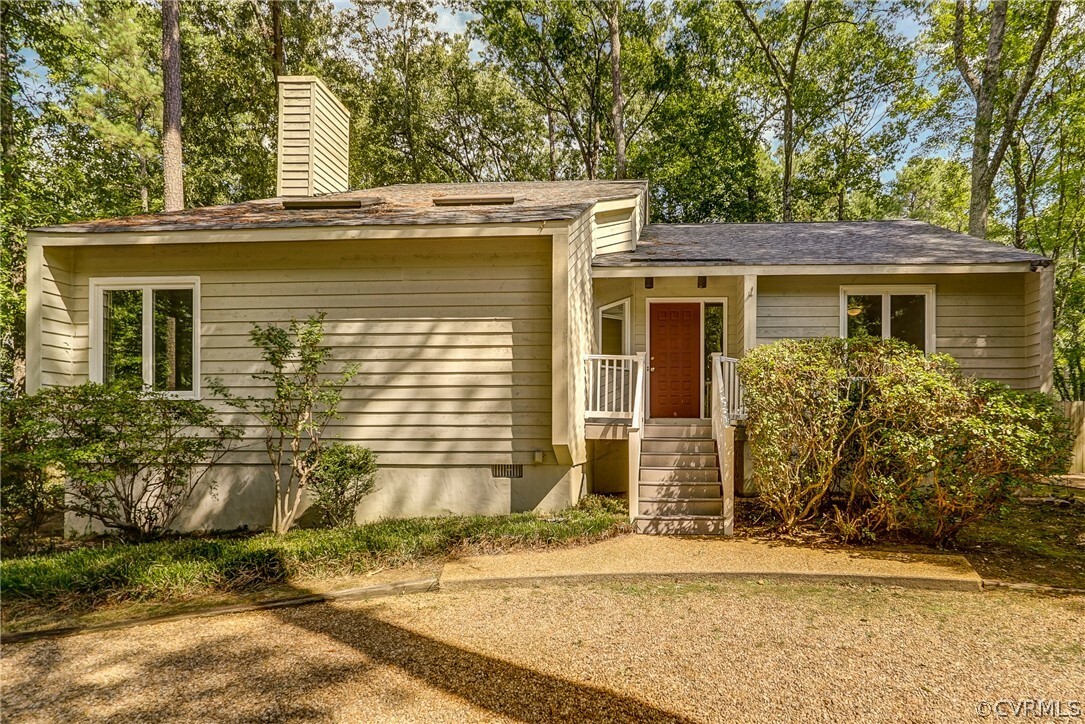 Property Photo:  10102 Cedar Knoll Lane  VA 23233 