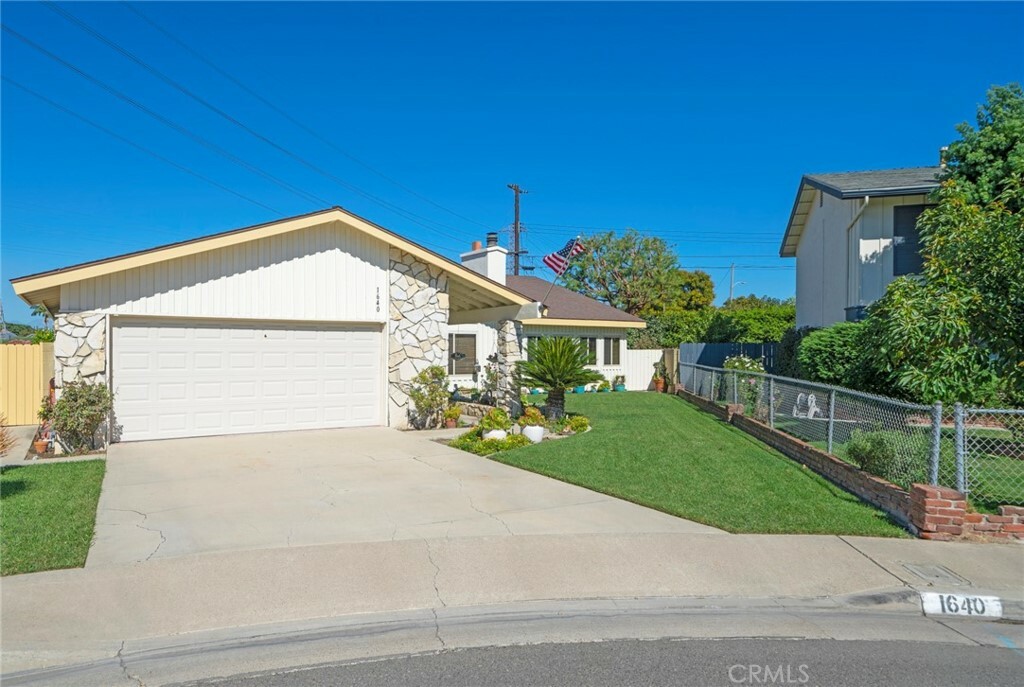 Property Photo:  1640 S Carnelian Street  CA 92802 