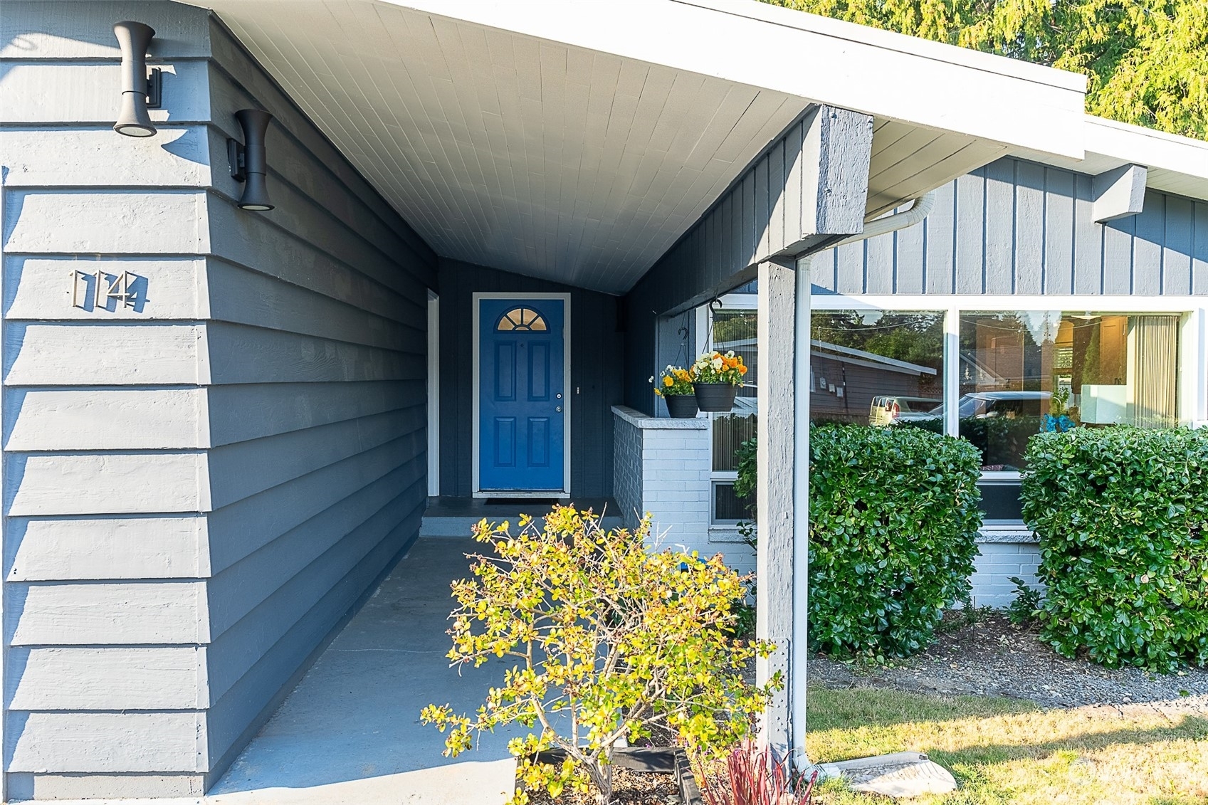 Property Photo:  114 NW 201st Street  WA 98177 