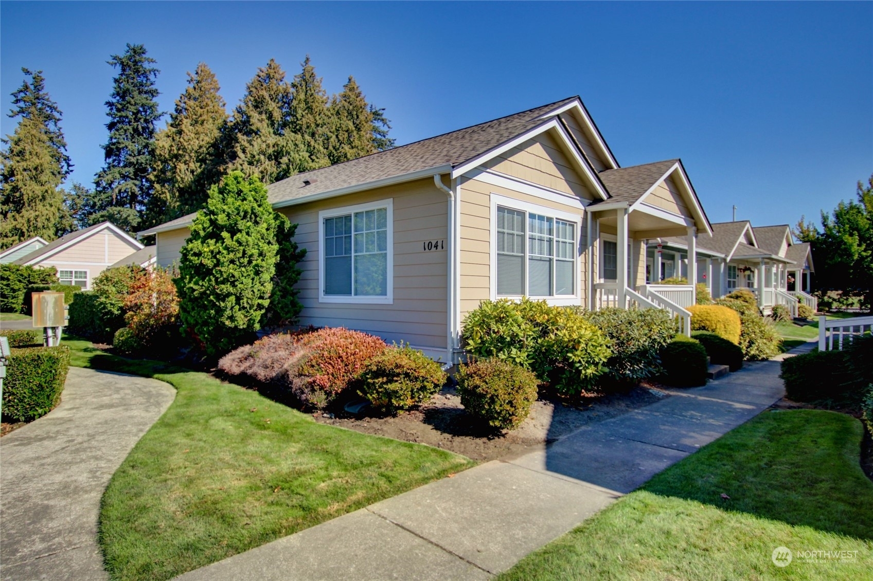 Property Photo:  1041 Sinclair Way  WA 98233 