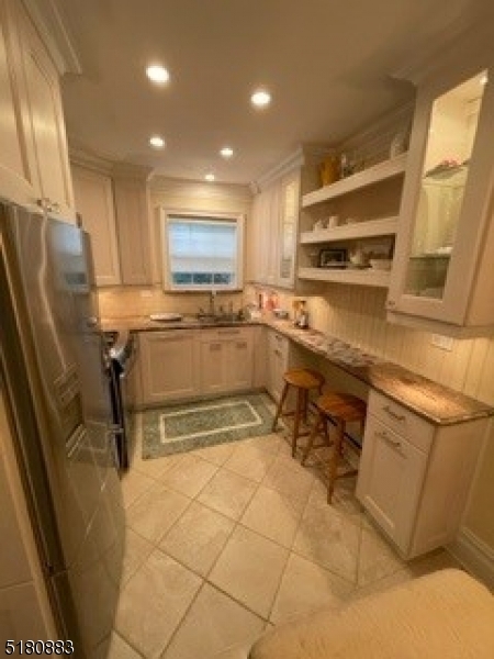 Property Photo: 320 South St 15E NJ 07960