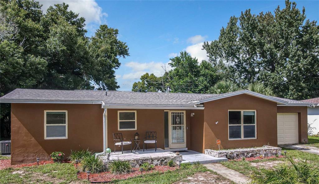 Property Photo:  638 N Hartley Circle  FL 32725 