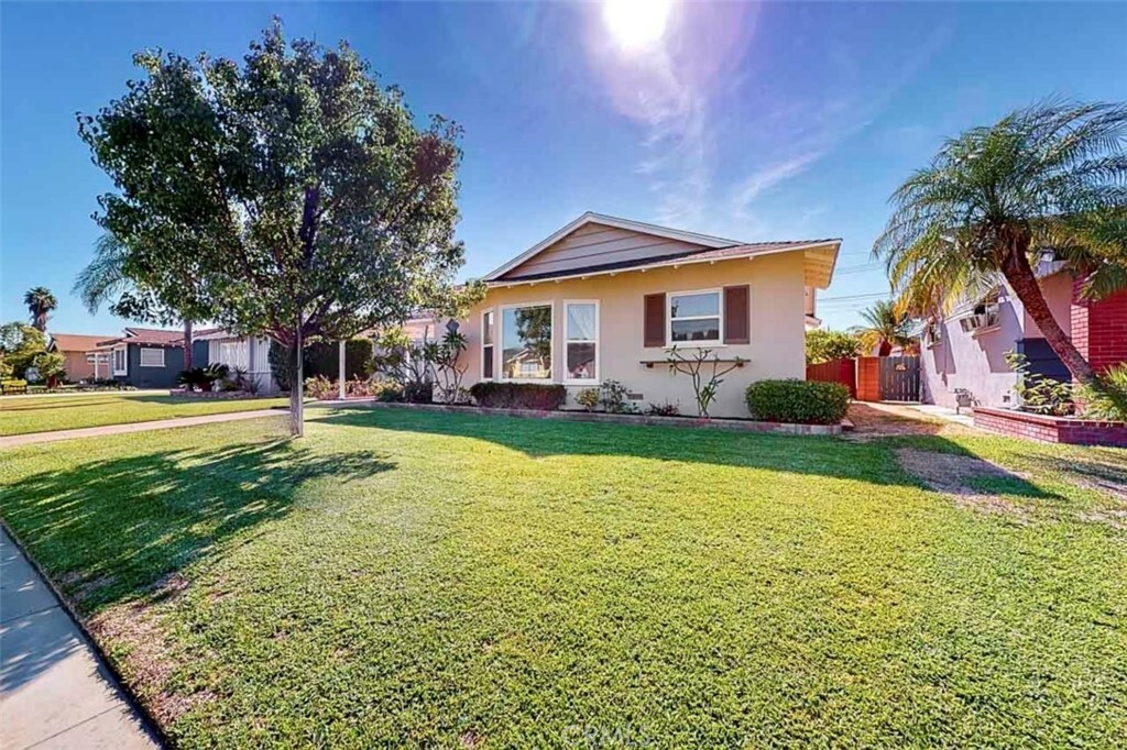 Property Photo:  949 N Winter Street  CA 92805 