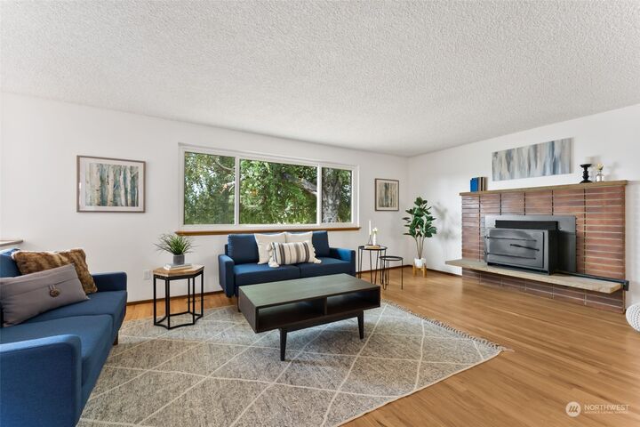 Property Photo: 14804 12th Avenue SW WA 98166