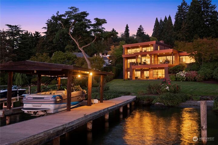 5425 W Mercer Way  Mercer Island WA 98040 photo