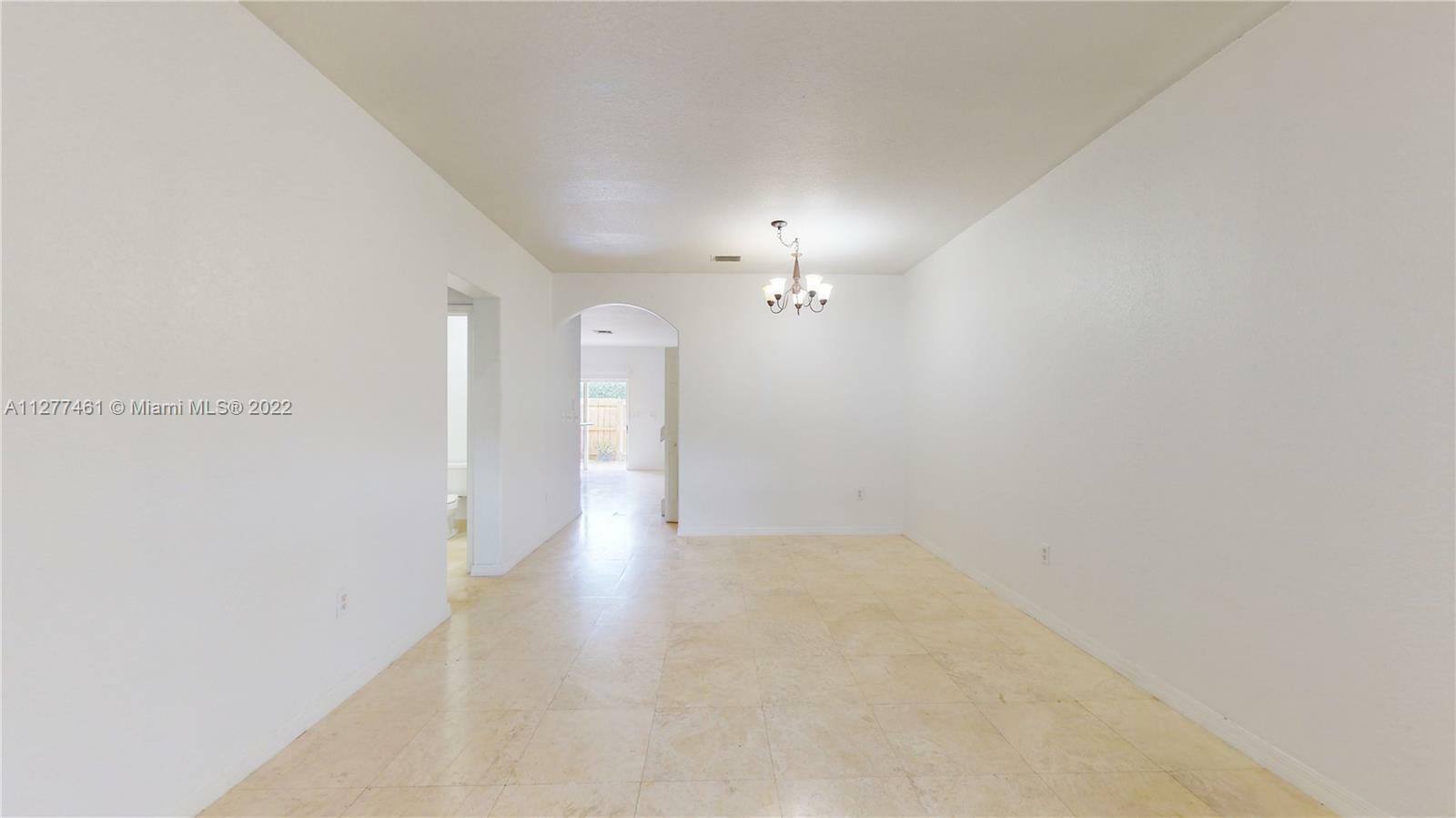 Property Photo:  2228 SE 26th Ln 2228-1  FL 33035 