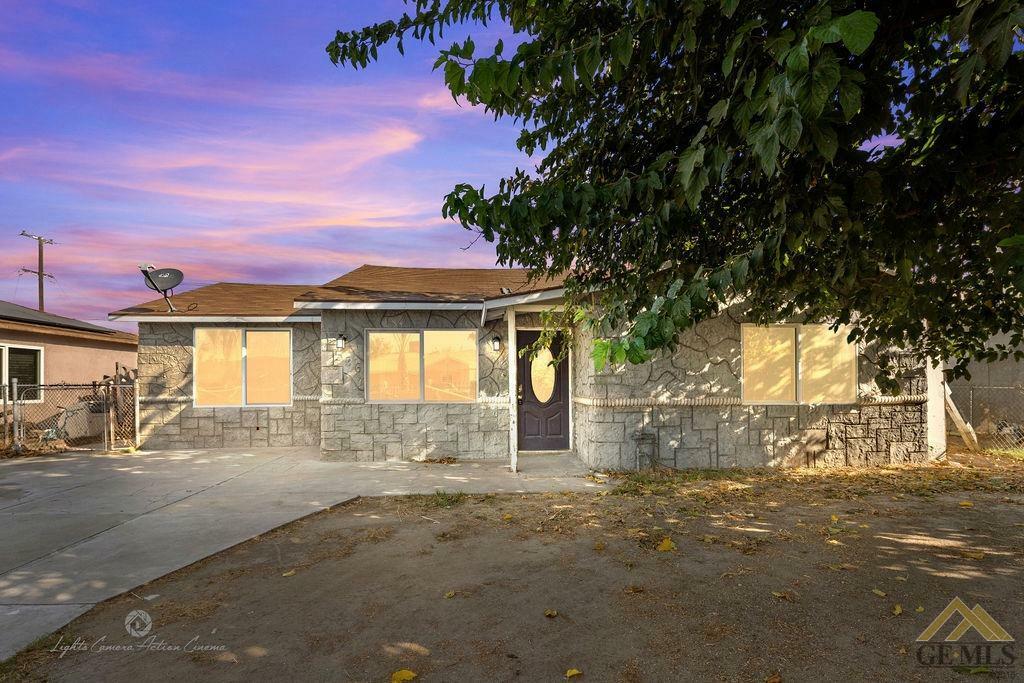 Property Photo:  536 Sperry Street  CA 93307 