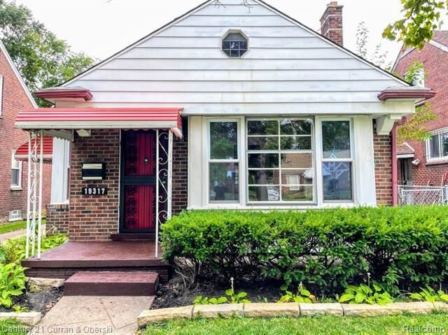 Property Photo:  19317 Robson Street  MI 48235 