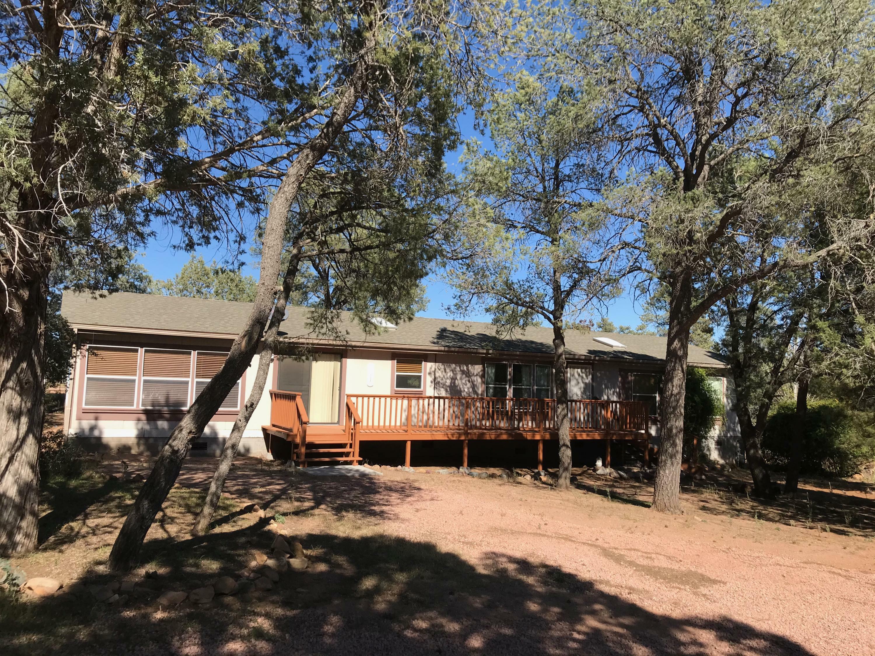 Property Photo:  272 W Round Valley Road  AZ 85541 