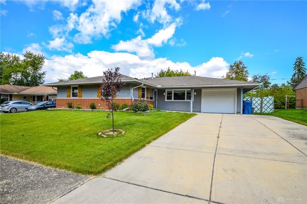 Property Photo: 6419 Alp Court OH 45424