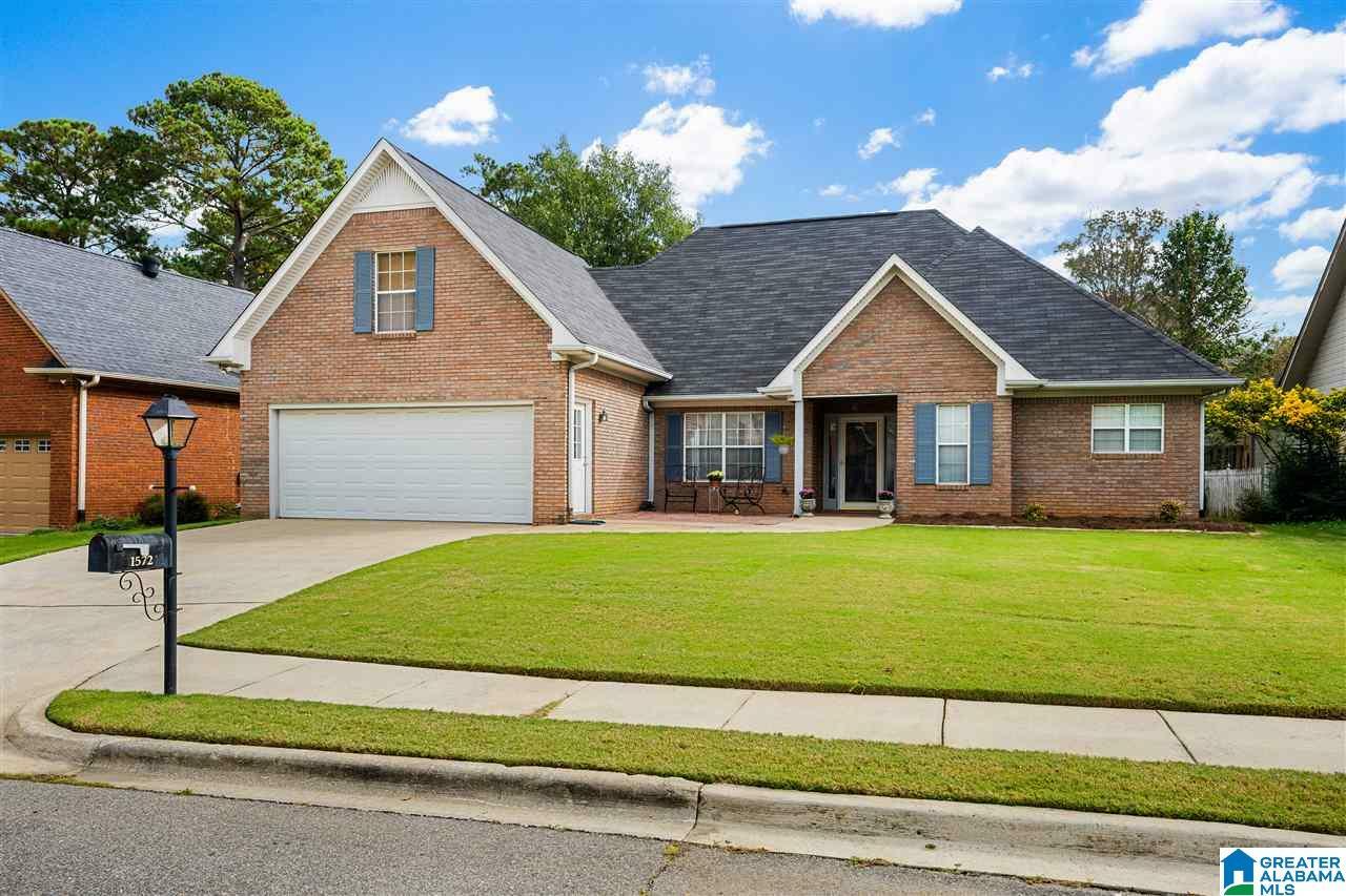 Property Photo:  1572 Parkside Court  AL 35209 