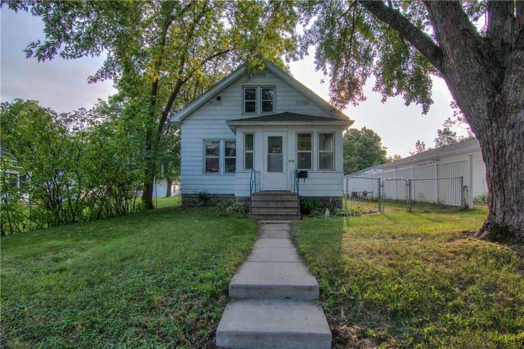 Property Photo:  719 Fleming Avenue  WI 54701 