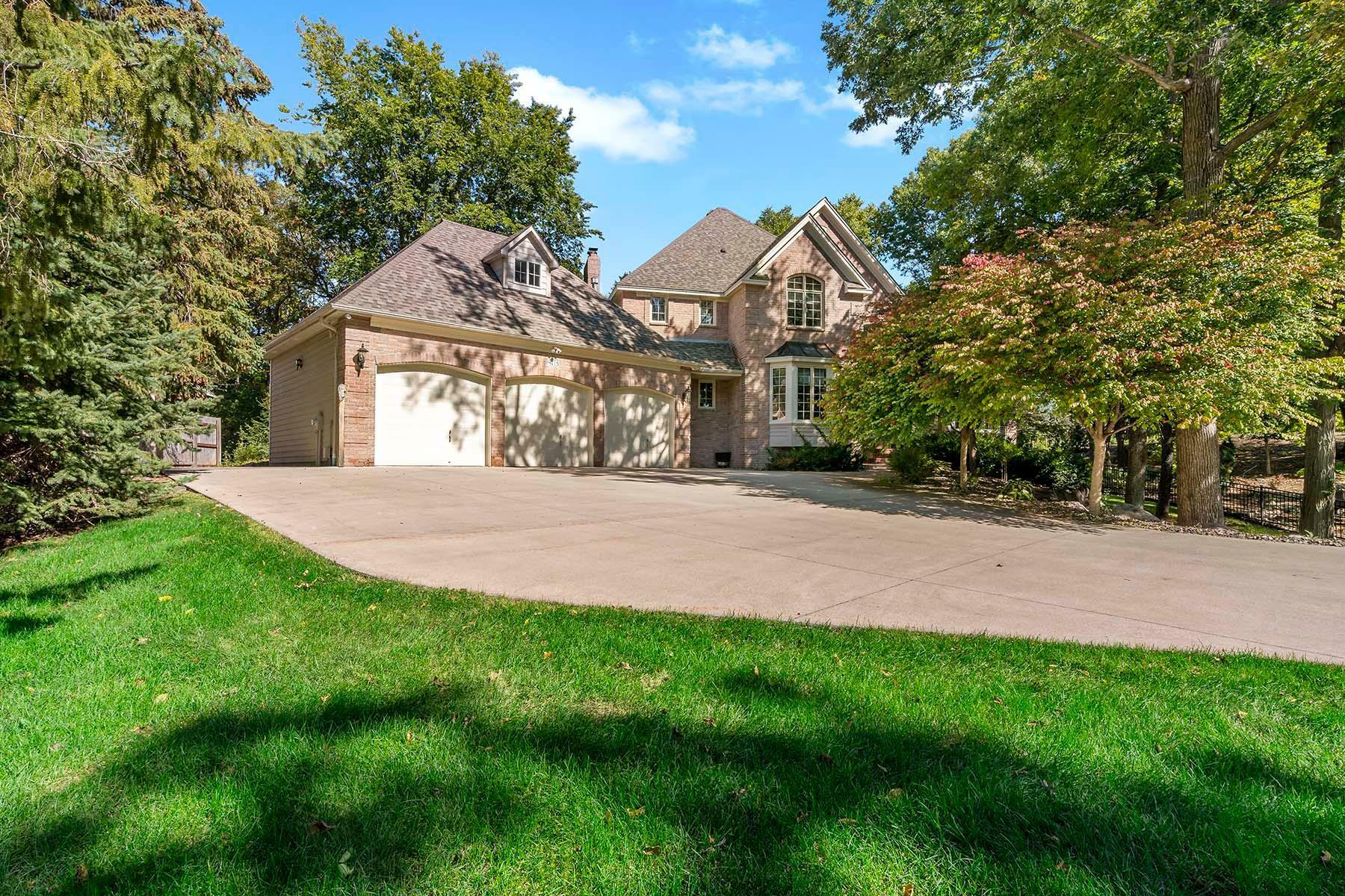 Property Photo:  14713 Summit Oaks Drive  MN 55337 